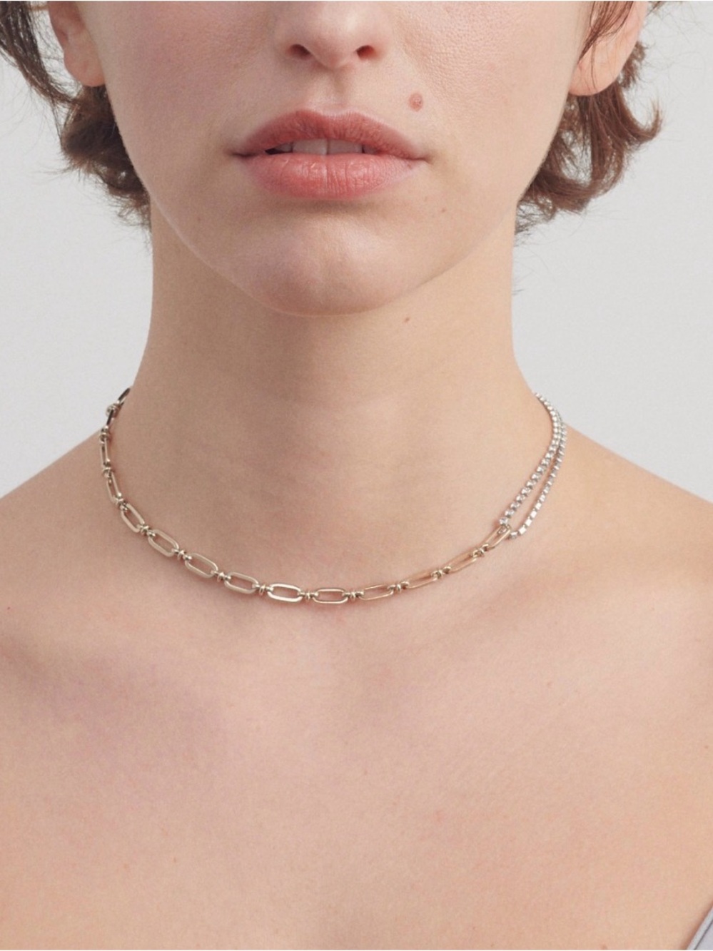 Justine Clenquet Jamie choker